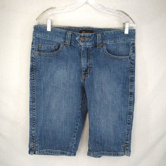 Lee One True Fit Women's Blue Jean Shorts Back Pocket Decorative Zip Size 12M - Picture 1 of 10